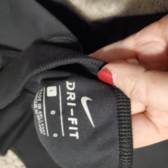 Nike Just Do It Printed Cropped Leggings - Picture 4 of 6